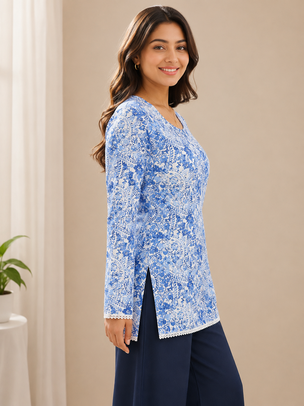 Women's Blue & White Floral Printed Round Neck Full Sleeve Kurti